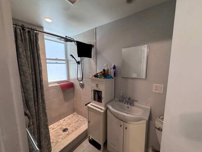 Photo - 31 Orkney Rd Unit 5