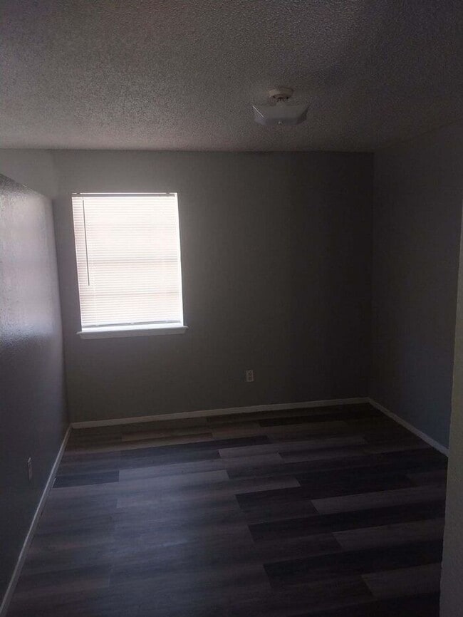 Photo - Welcome Home to Jefferson Square Apartments!