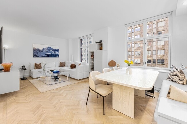 Photo - 188 E 70th St Condo