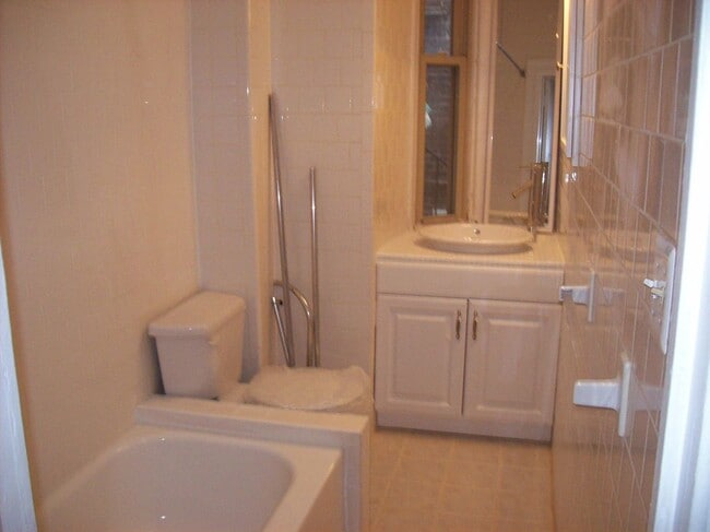 Photo - 6 E Franklin St Unit apt 1