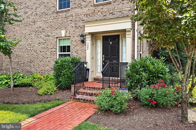 Building Photo - 322 N George Mason Dr Rental