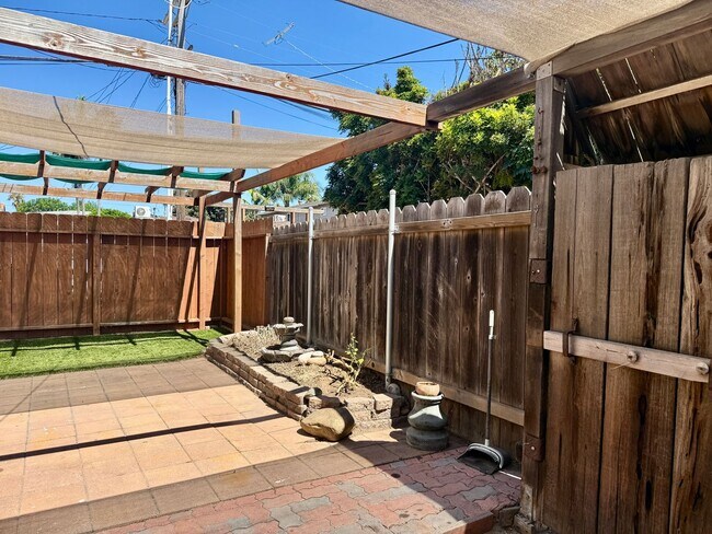 Photo - 2BD/1BA PB STYLE COTTAGE! LARGE EXCLUSIVE YARD! ASSIGNED PARKING!