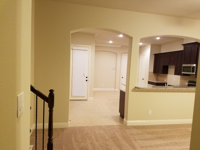 Photo - 837 Rohan Dr