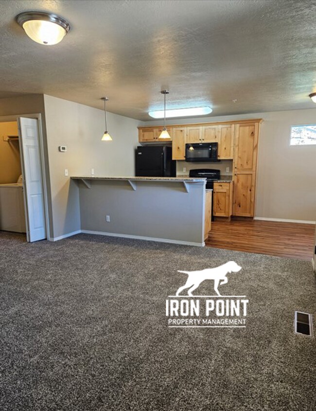 6716 W Irving St Unit 102