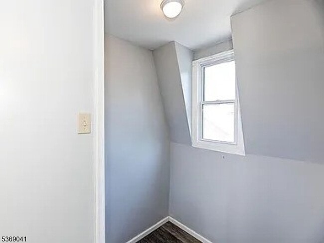 Photo - 511 S Main St