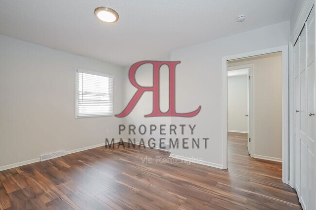 Photo - 1871 Drew Ave