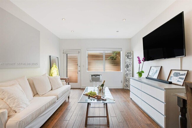 Photo - 1050 Pennsylvania Ave Unit 29