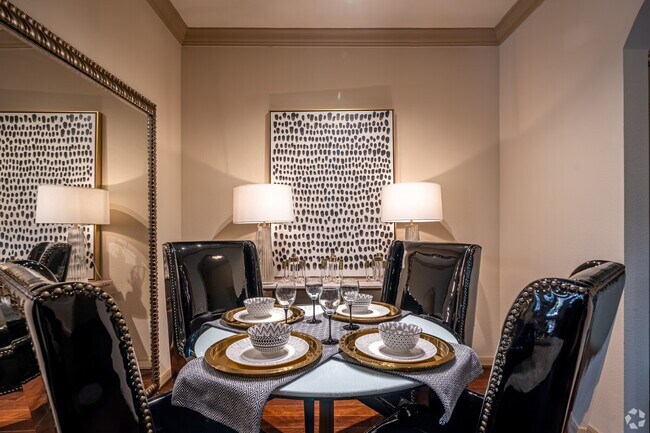 Photo - Spacious Living + Special Offers Available! Unidad FMD