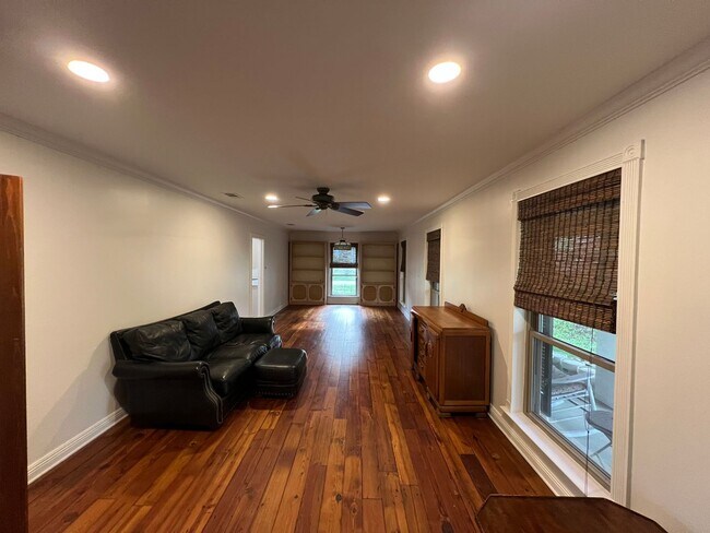 Photo - Beautiful Home on Esplanade across from Go...