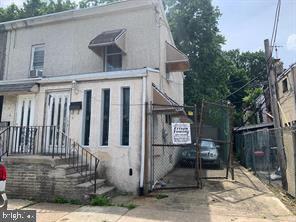 Photo - 2070 Haines St