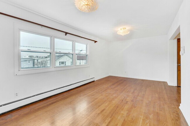 Photo - 199 Hopkins Ave