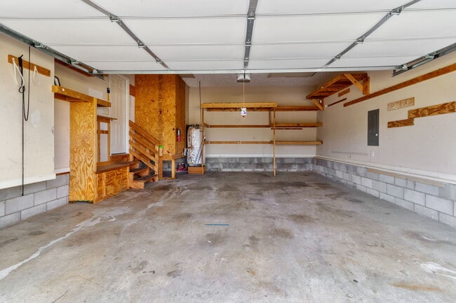 Photo - 942 Drum Ln