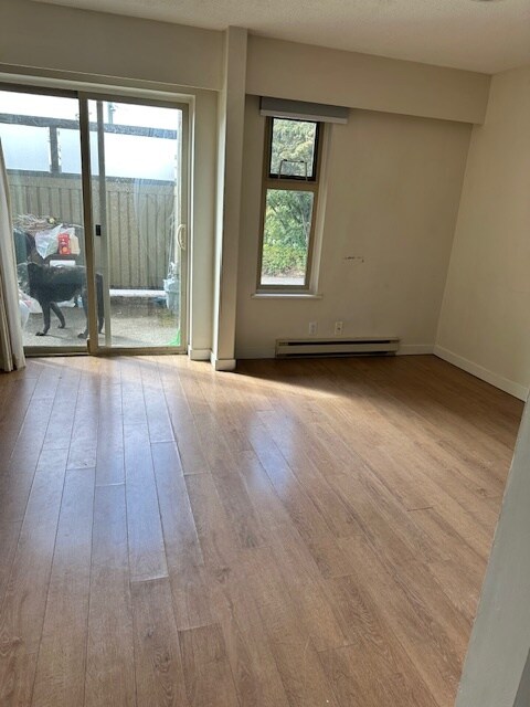 Photo - 850-850 Rupert Terrace