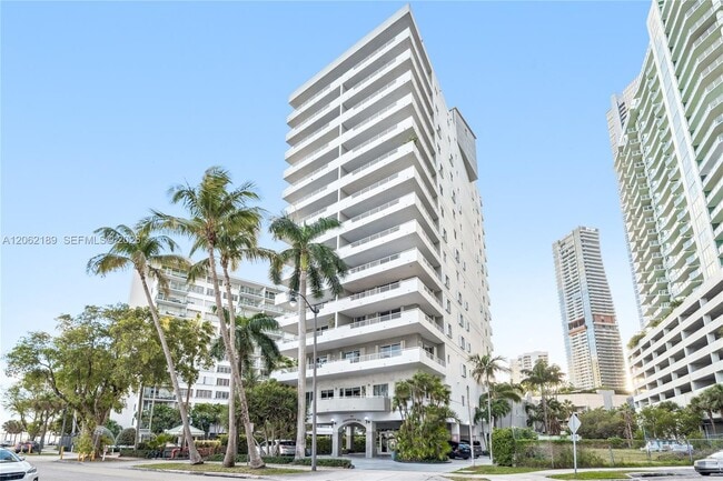 Building Photo - 1402 Brickell Bay Dr Unit 1601