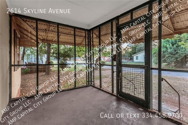 Photo - 2614 Skyline Ave