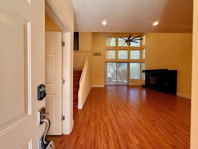 Photo - Gorgeous Spanish Trails 3BR House for lease!