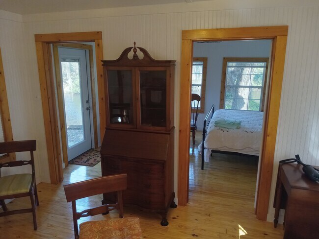 Photo - 412 Tut N Lue Rd