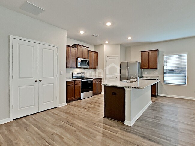 Photo - 3395 Ridge HillPkwy