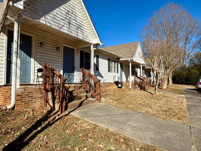 Photo - 1442 Riverview Rd Unit 104