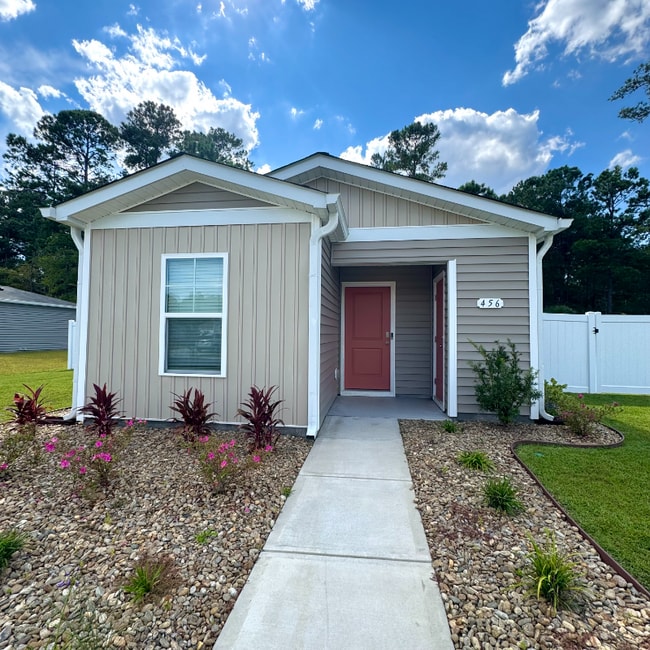 Building Photo - 456 Samara Dr Rental