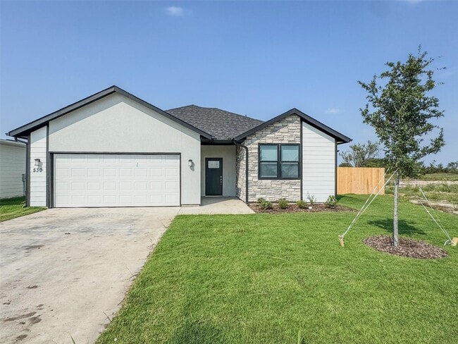 Building Photo - 530 Lucy Rd