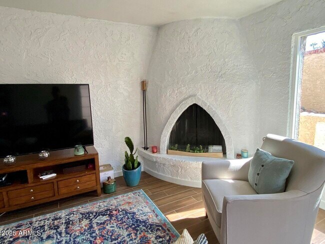 Photo - 5100 N Miller Rd