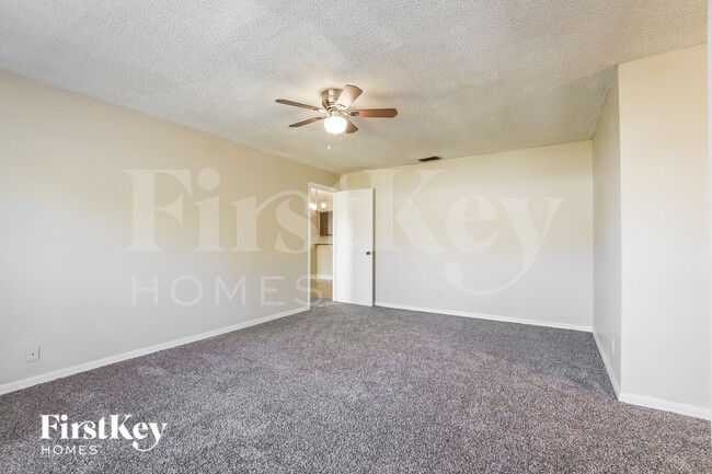 Photo - 1051 Shepherd Ave