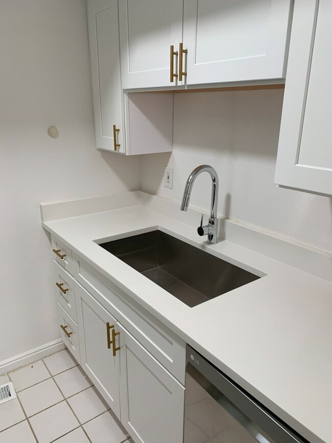 Photo - Renovated Apartment in the Avenues! Unit 12