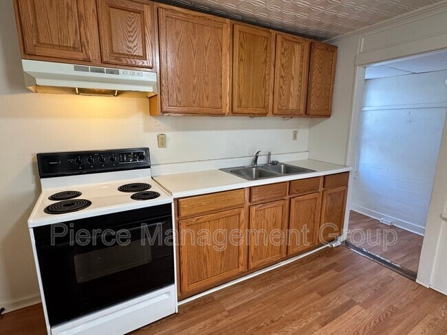 Photo - 120 Elm St Unit 1