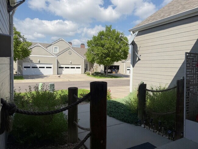 Photo - Lakeside 3 Bed/2.5 Bath Townhome in Gateway Community! Quiet, Scenic Living in The Heart Of Denver! Unit 74