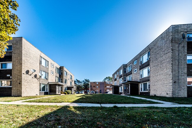 Photo - 14127 S School St