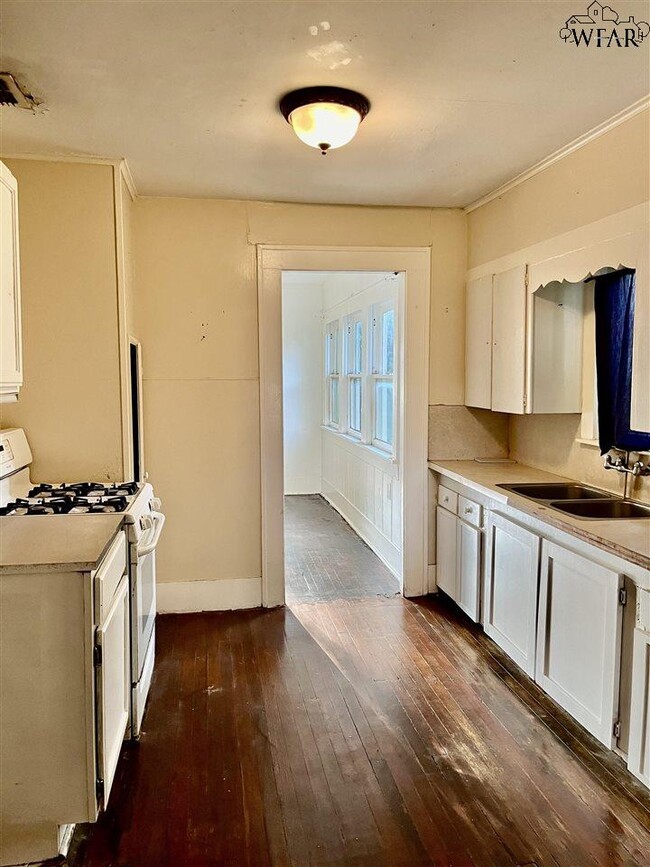 Photo - 1513 Kemp Blvd
