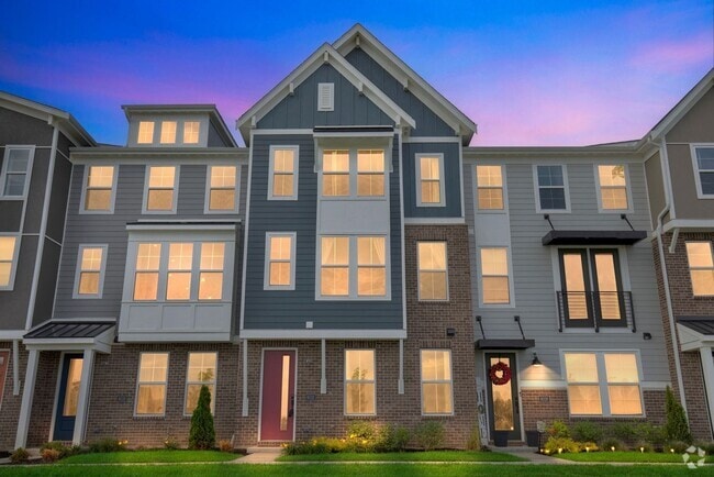 Building Photo - Charming 3BR  townhome in McCordsville