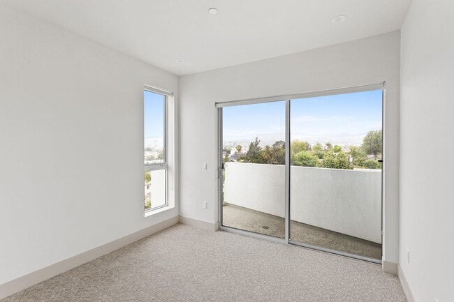 Photo - La Vida Melrose