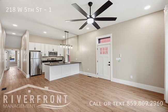 Photo - 218 W 5th St Unidad 1