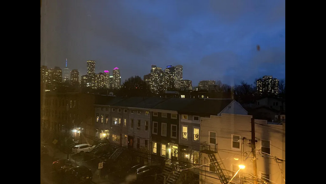 View towards south east from 4th floor. - 288 7th St Apartments Unit 4