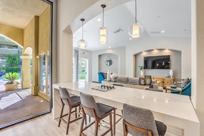 Stone Canyon Apartments
