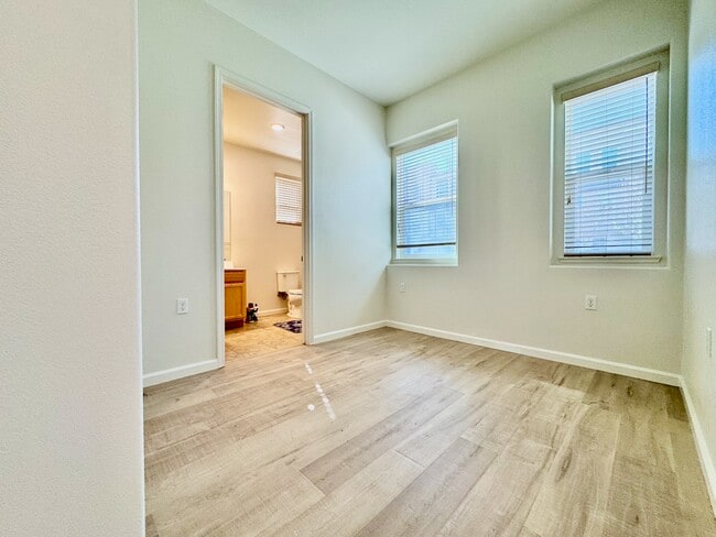 Photo - 1032 Giacomo Ln