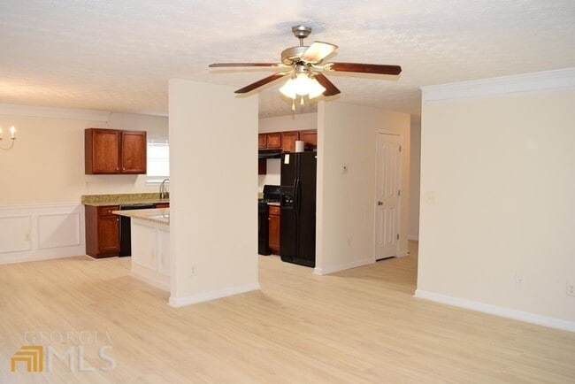 Photo - 43 Churchill Park Dr