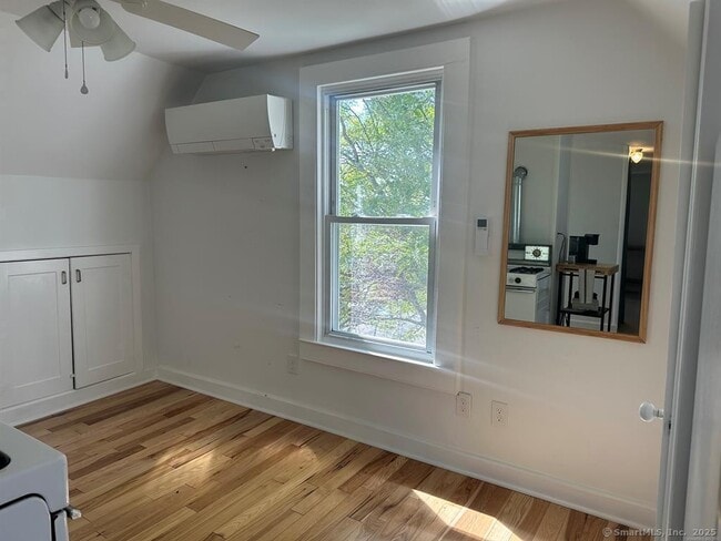 Photo - 57 Dawson Ave Unit 4