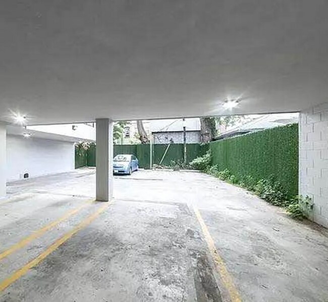 Photo - 282-E32 E 32nd St Unit 4C