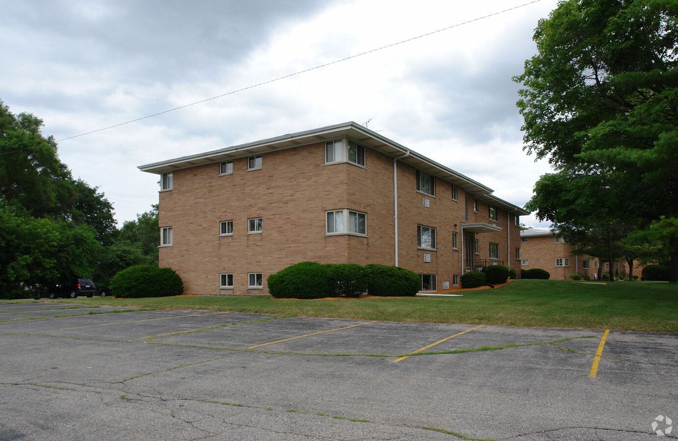 Edgemont Apartments - Edgemont Apartments