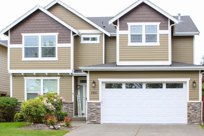 Photo - 7801 Rushmore Ave NE Unit 7801 Rushmore Ave