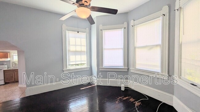 Building Photo - 911 N Spring St Unit 4 Rental