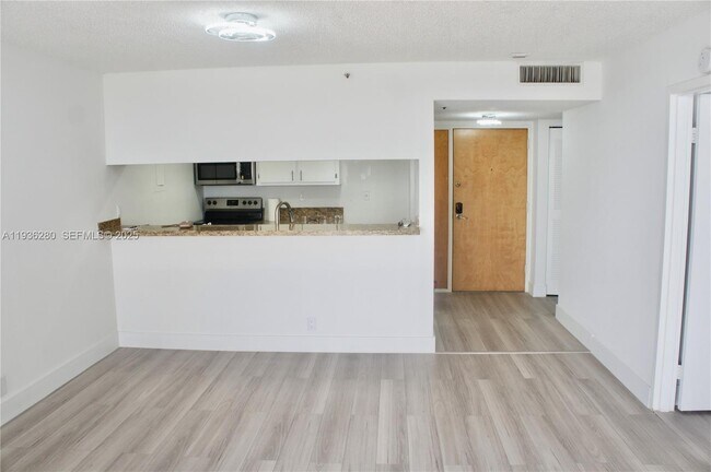 Photo - 7601 E Treasure Dr Unit 1406