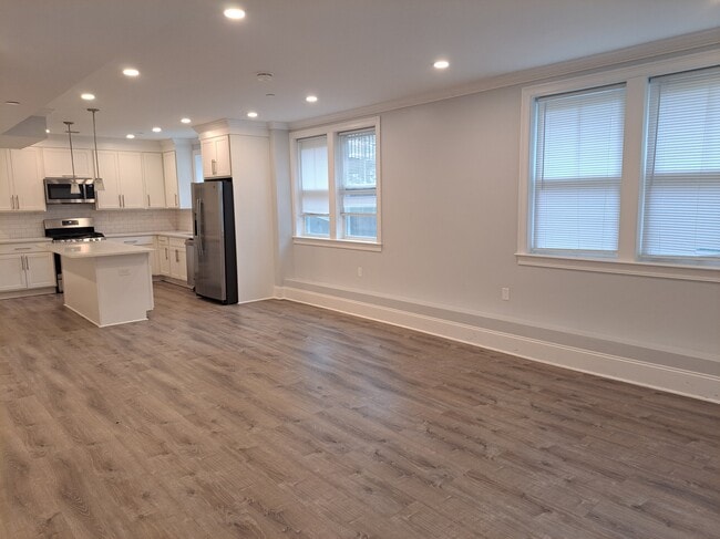 Building Photo - 120 Kenrick St Unit 1