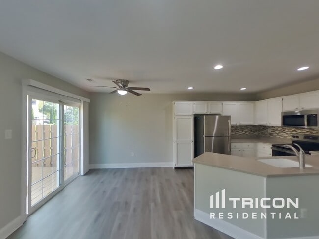 Photo - 5200 Plantation Ct