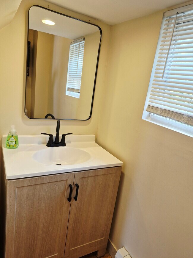 Photo - 93 Bowdoin St Unit 2