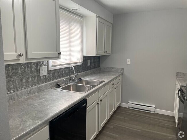 Building Photo - Beautiful Newly Renovated Unit!! Rental