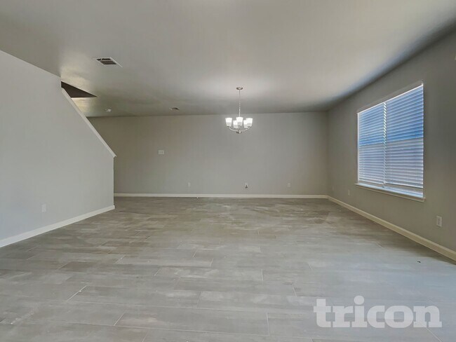 Photo - 268 Ariel Ln